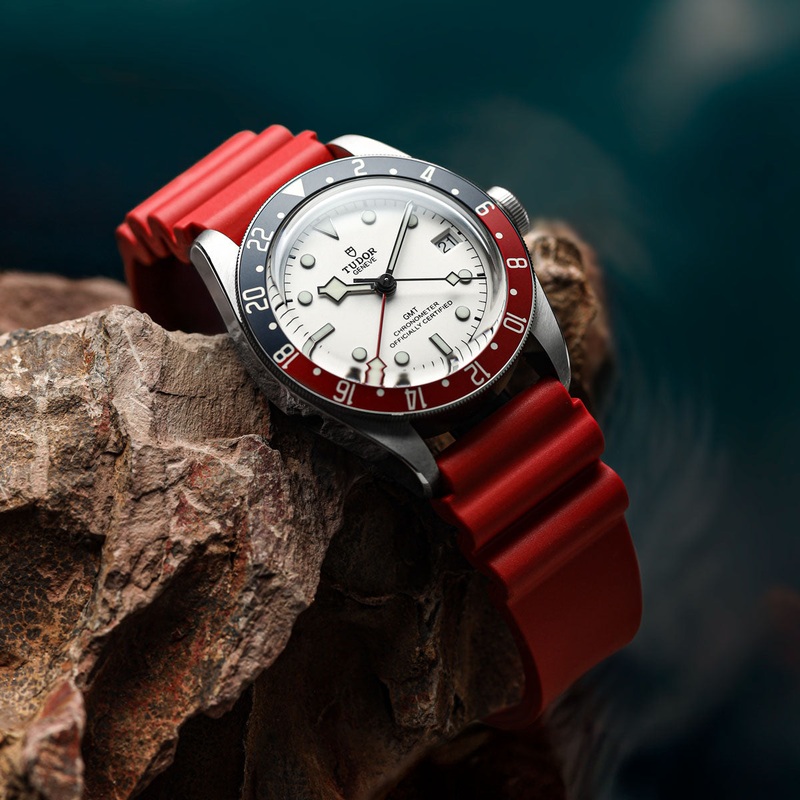 WatchGecko 285 Italian Rubber Diver’s Watch Strap – Red