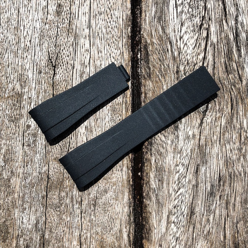 Aqua Series | Black Rubber Watch Strap For Rolex with Curved End