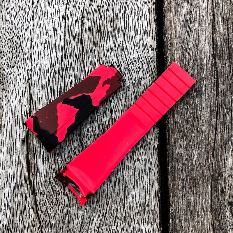 Aqua Series | Red Camouflage Rubber Watch Strap For Rolex with Curved End