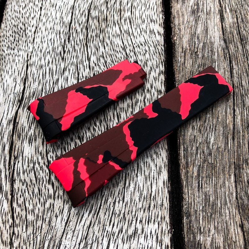 Aqua Series | Red Camouflage Rubber Watch Strap For Rolex with Curved End