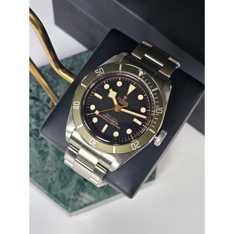 Tudor: Black Bay – Harrods Edition 41mm