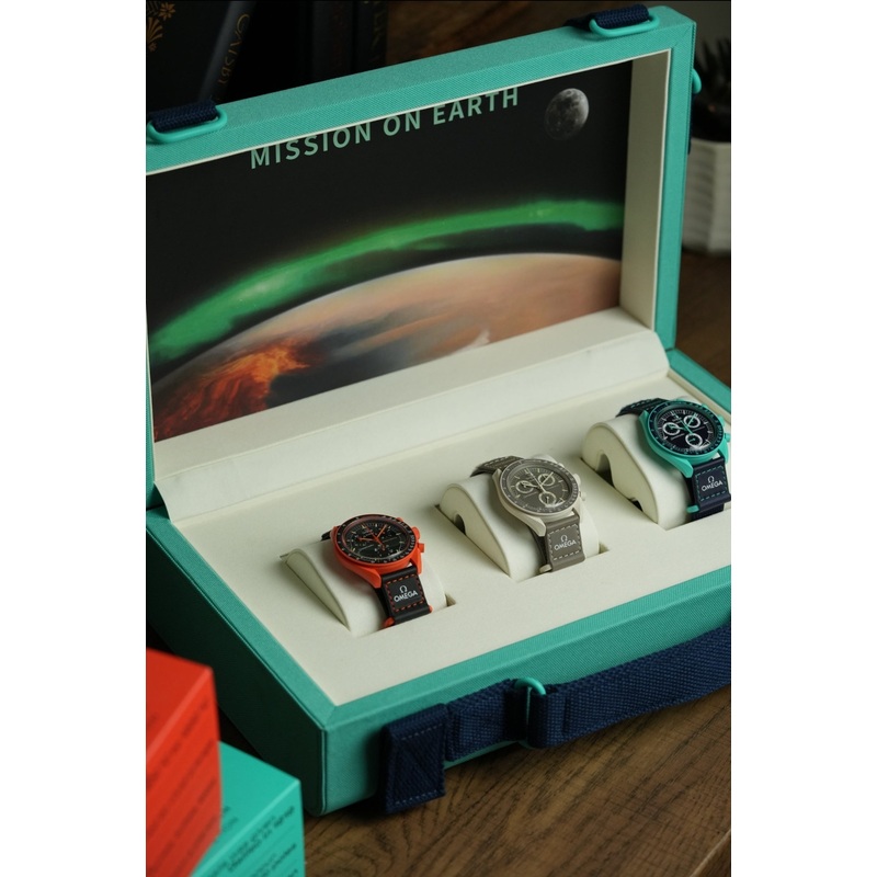 Mission On Earth MoonSwatch Flight Case Green