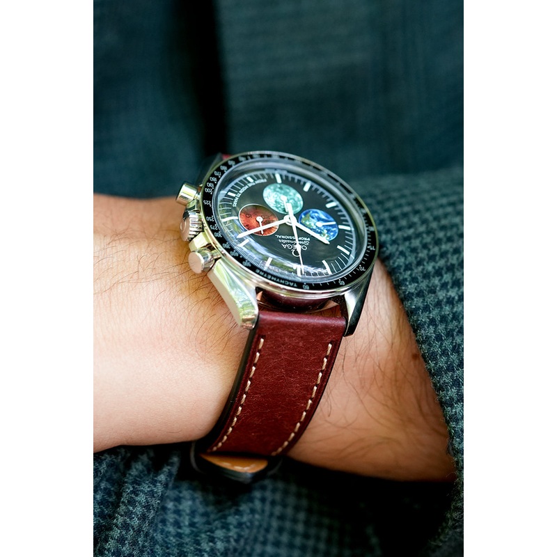 Tuscan Pueblo Leather Strap with Contrast Stitch 18mm to 22mm Red