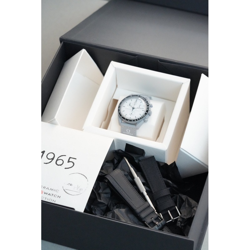 1965 MoonSwatch Smart Casual Set