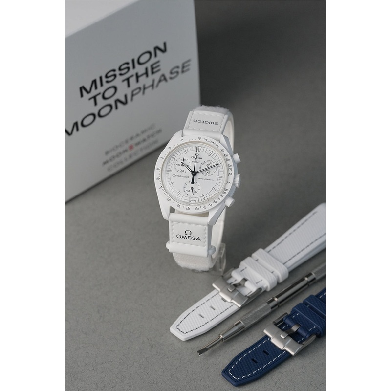 Mission To MoonPhase: Snoopy White ‘Flagship’ Bundle