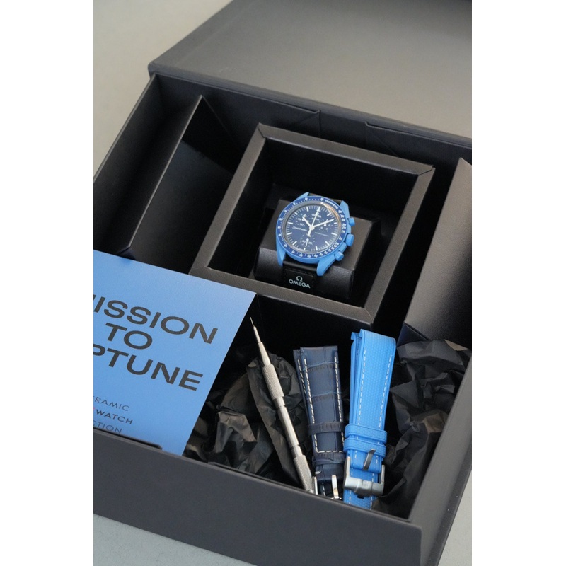 Neptune MoonSwatch Smart Casual Set