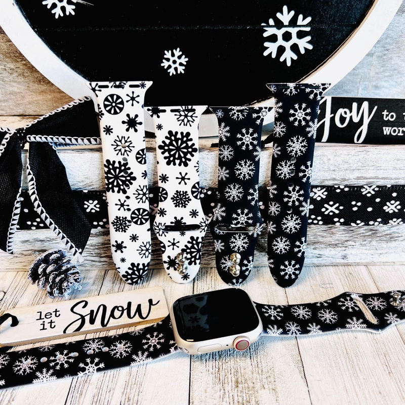 Black & White Snowflake Print Silicone Band For Apple Watch Two Colors Available White/Black Snowflakes