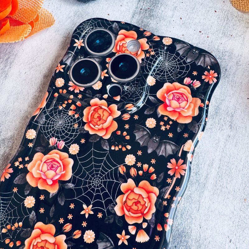 Haunted Blossoms Wavy Luxe MagSafe Case for iPhone