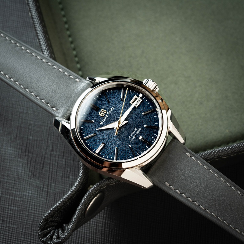 Grey Baranil Signature Strap