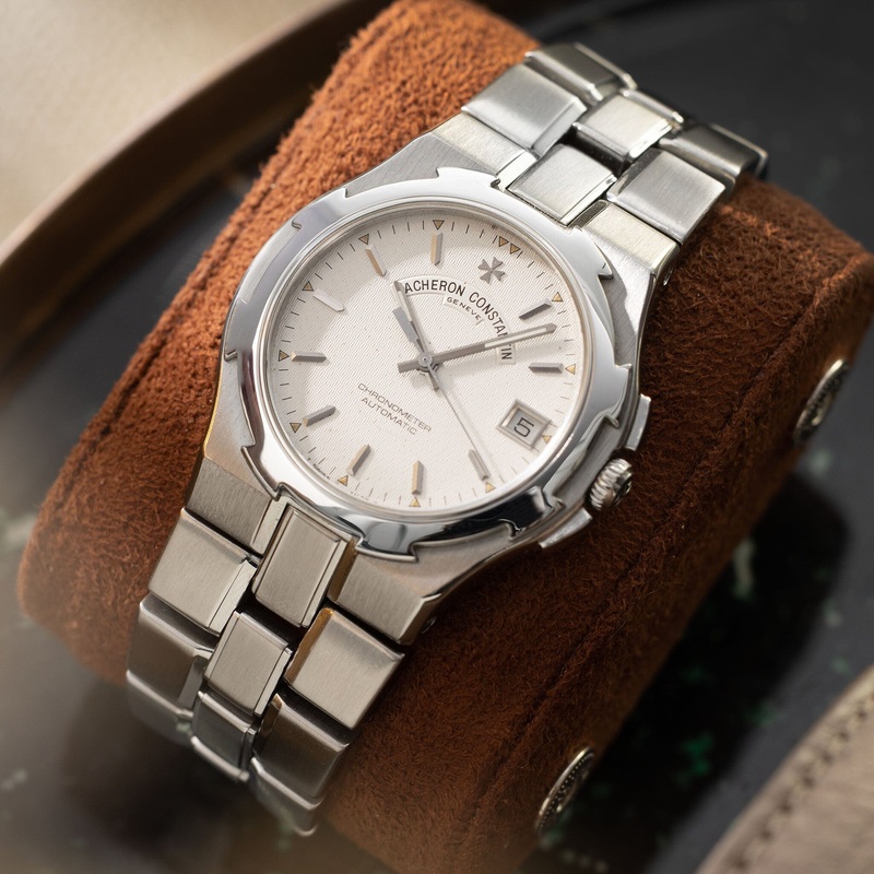 Vacheron Constantin Overseas 42042 Large Size in Steel