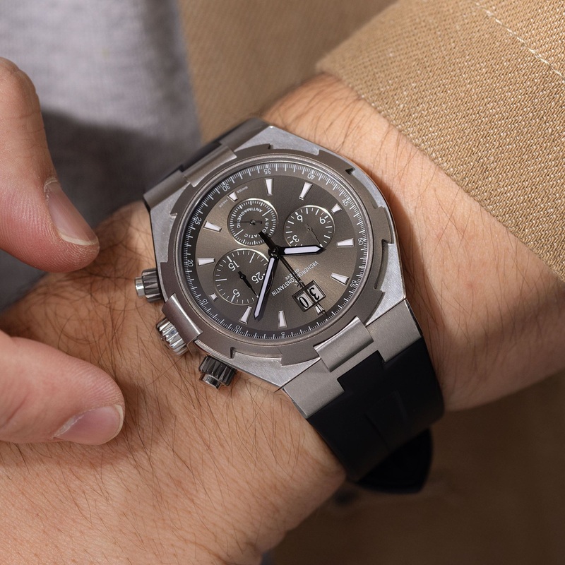 Vacheron Constantin Overseas Deepstream Chronograph Box and Papers Ref 49150/000w-9501