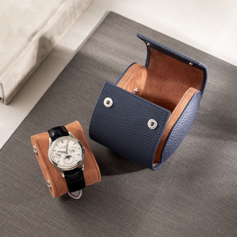 Oval Single Dark Blue Leather Watch Box
