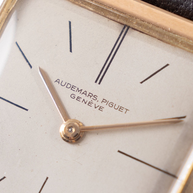Audemars Piguet Ultra-thin Square Dresswatch in 18k rose gold